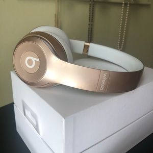 Gold Beats Solo 2 Wireless Headphones